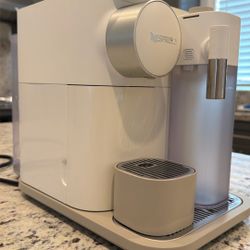 Nespresso Gran Lattissima Original Espresso Machine With Milk Frother By De’Longhi