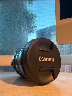 Canon EF-S 10-22mm f/3.5-4.5 USM Wide Angle Lens