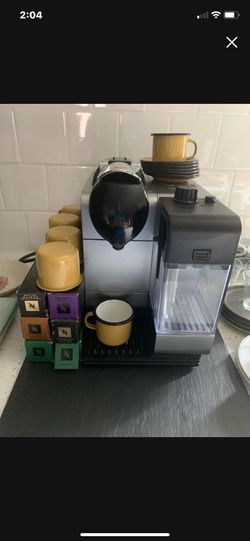 De'Longhi Nespresso Lattissima Plus coffee machine, model EN520
