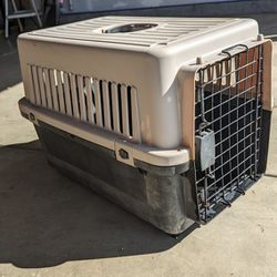 Portable dog/cat carrier crate