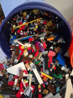 "Huge Genuine LEGO Lot – 2 Full 5-Gallon Buckets – Minifigures & Accessories