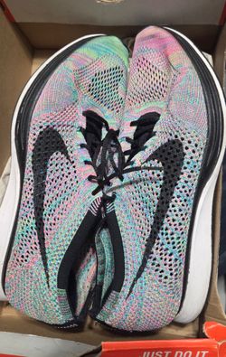 Nike Flyknit Racer Multicolor Size 12