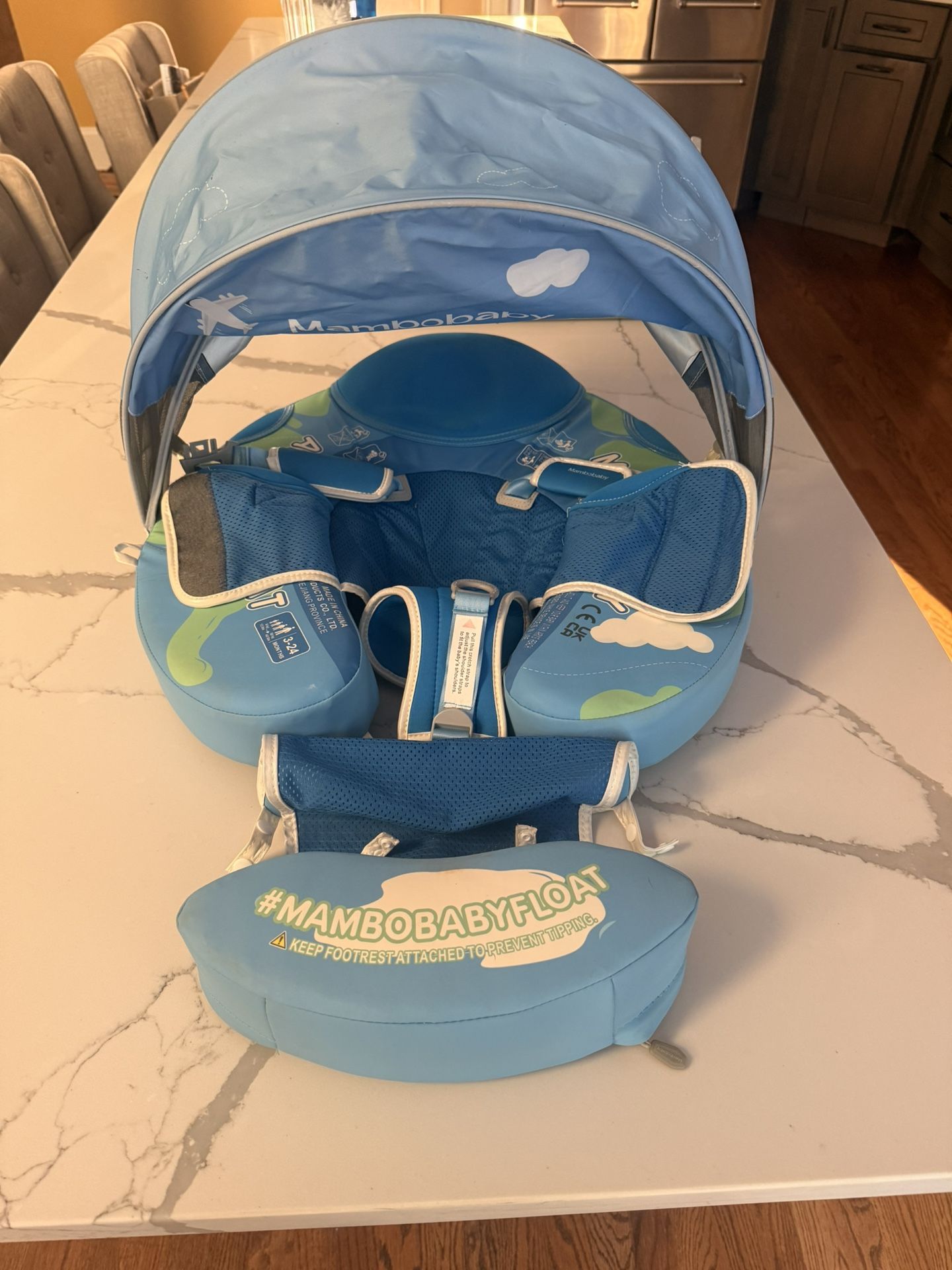 *LIKE NEW* Mambobaby Float With Tail + Canopy