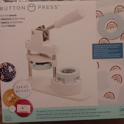 Big Big Big Brand New Never Opened Button Press Maker Bundle $450  Obo