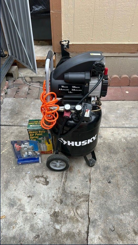 Husky Compressor 10 Gallon