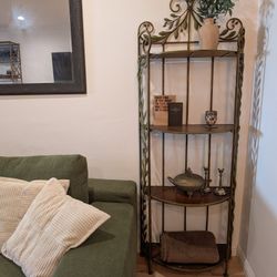 Vintage Metal & Wood Corner Shelf – Ornate Leaf Design