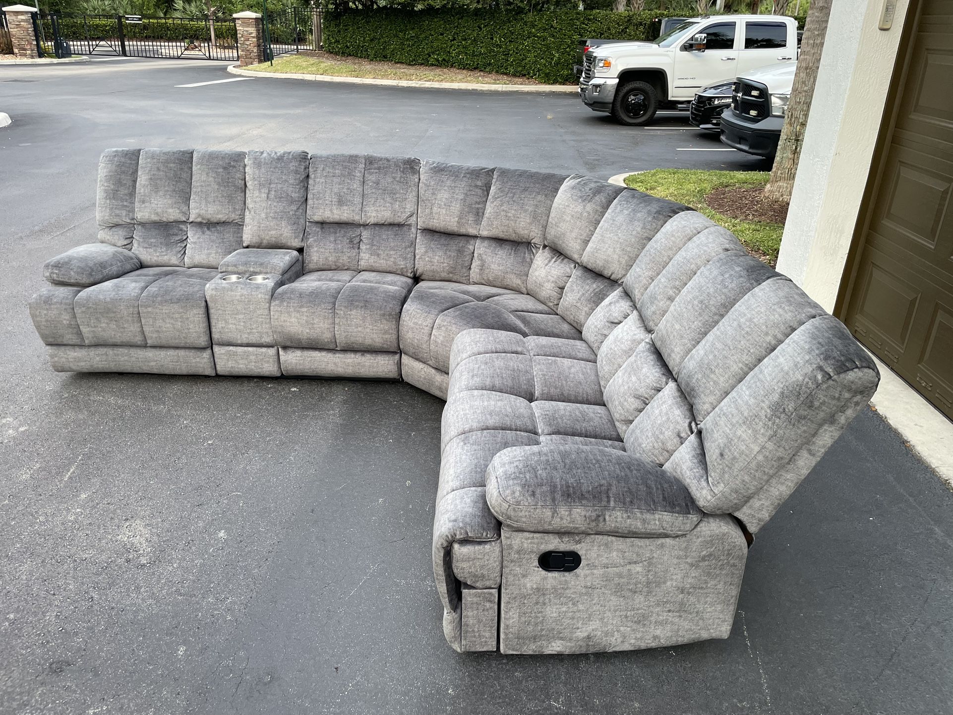 Sectional Couch/Sofa - Recliner - Microfiber - Gray - Delivery Available 🚛