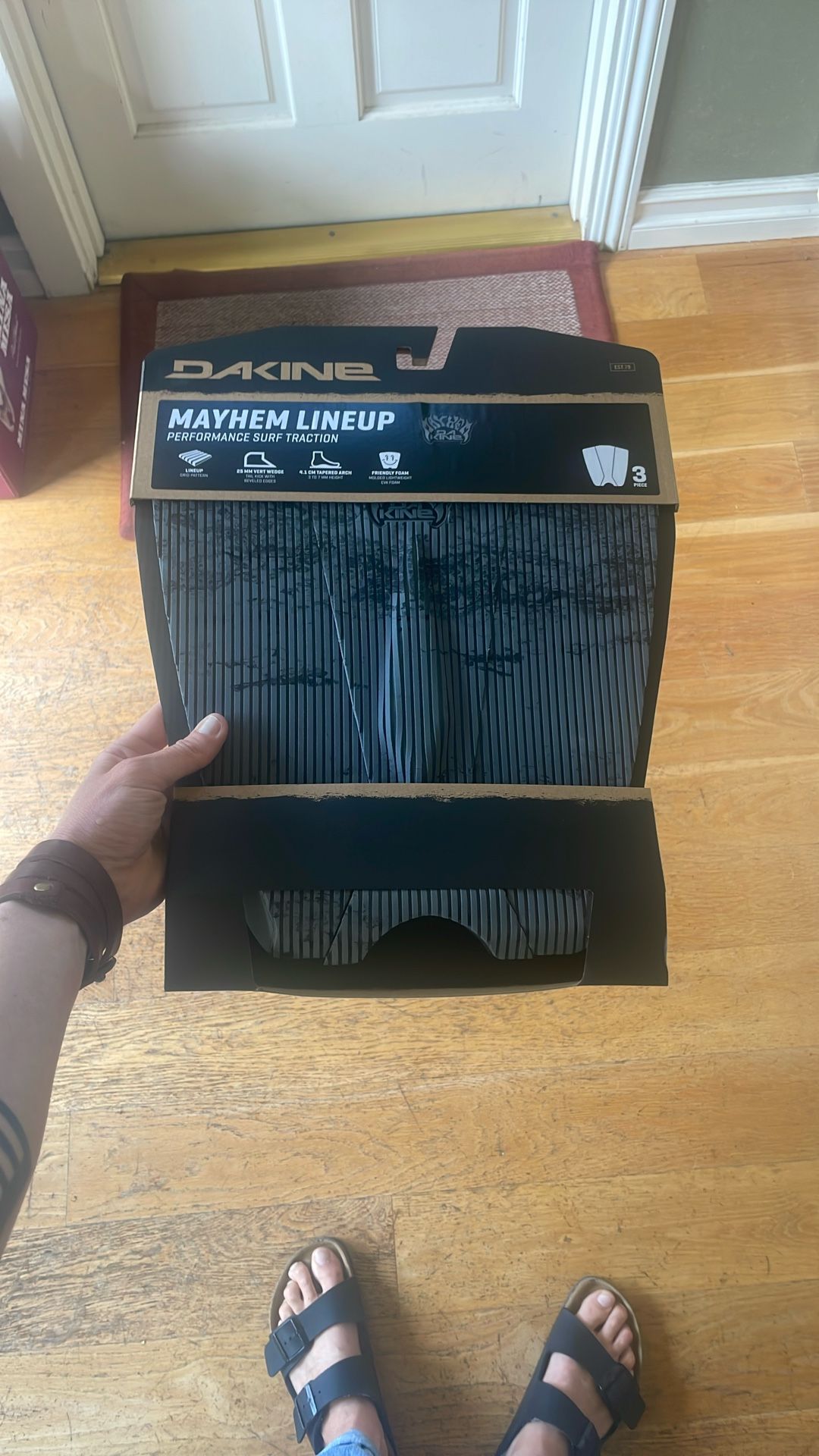 Dakine/Mayhem Collab traction
