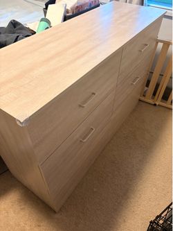 Modern 6-Drawer Dresser – Light Oak Finish