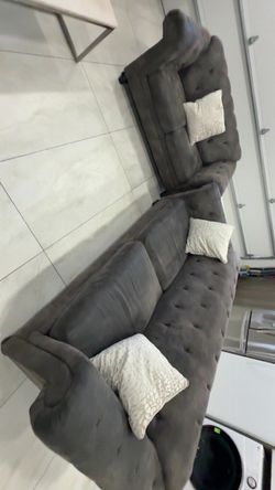 Sofa & loveseat