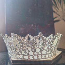Tall Silver Crown/tiara 