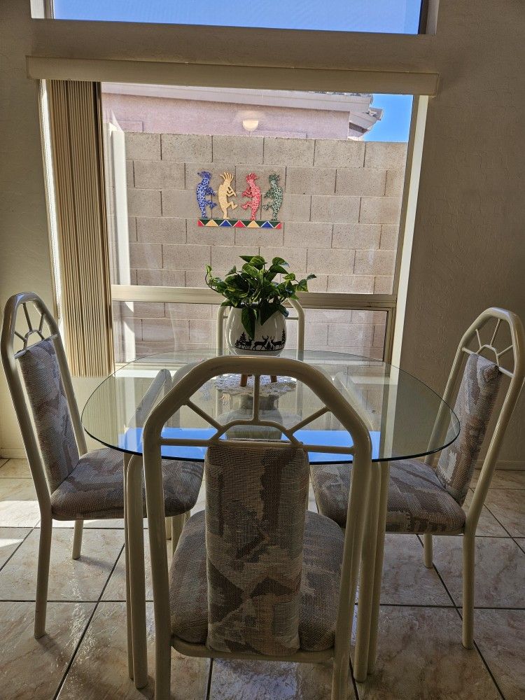 Glass Top Kitchen Table With 4 Chairs!
