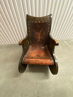 Antique tacking chair