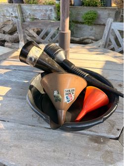 FloTools Oil Drain Pan w/ Funnels