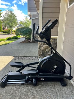 Sole E25 elliptical trainer