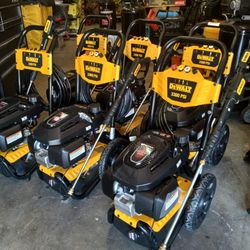 3300 PSI 2.4 GPM Cold Water Gas Pressure Washer with HONDA GCV200 Engine


