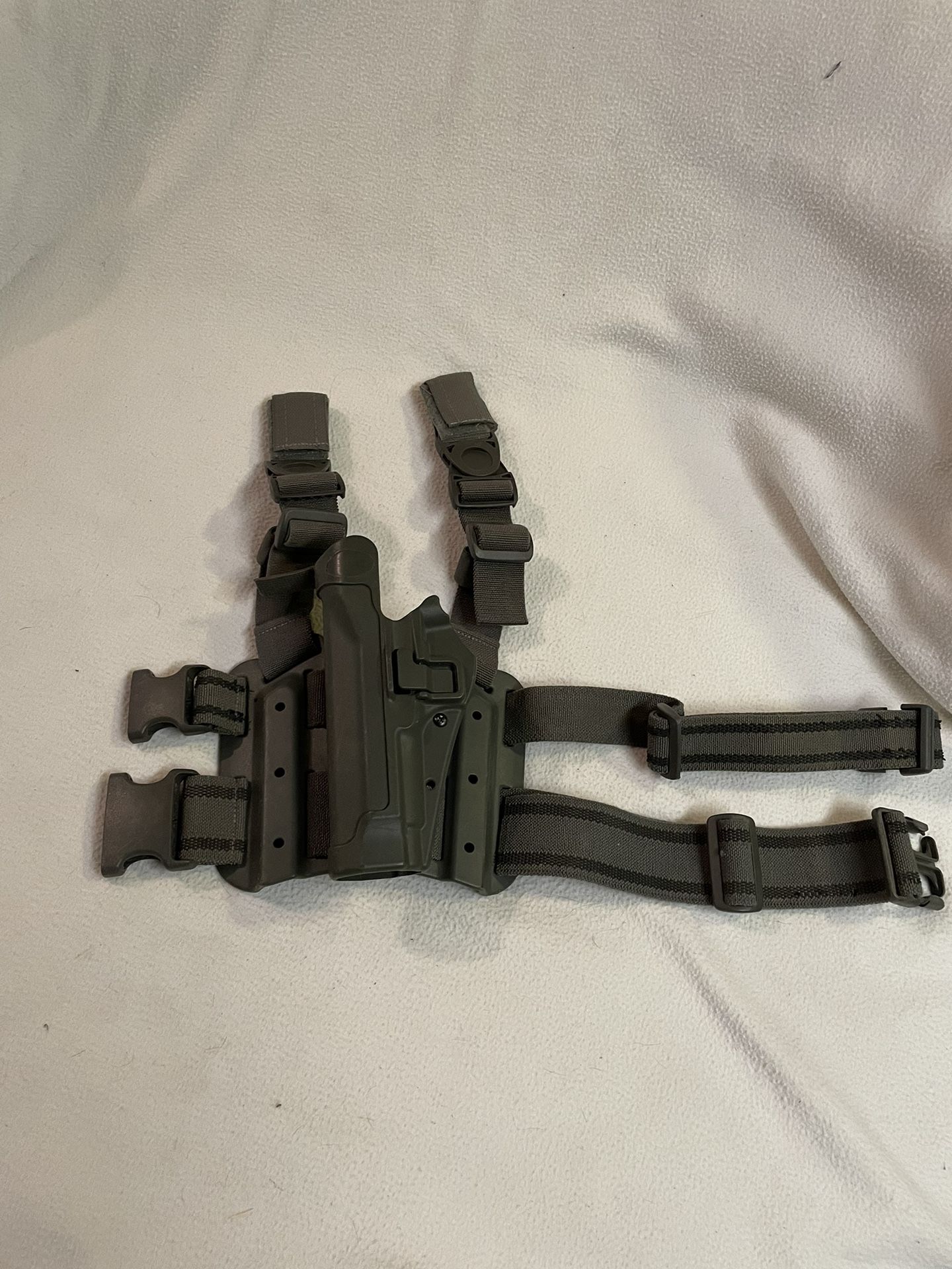 DROP-LEG HOLSTER