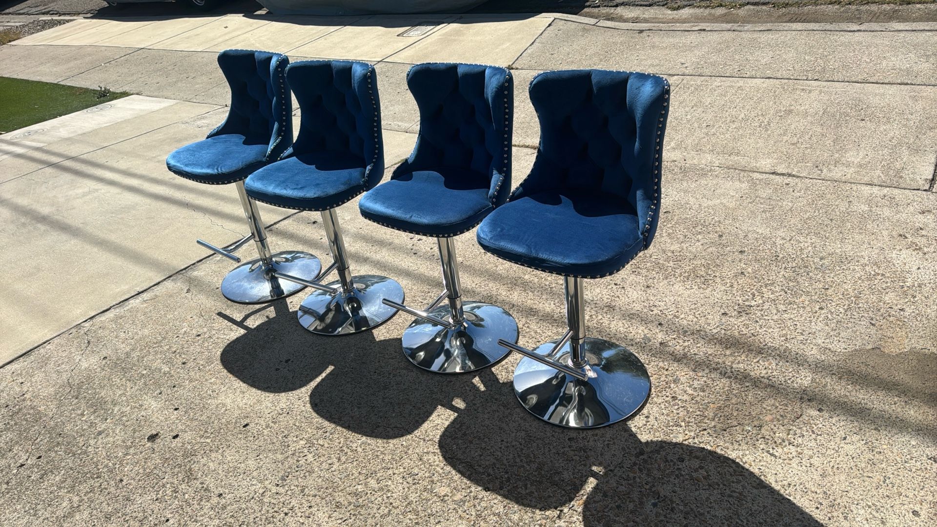4 Blue Velour And Chrome Bar/Island Stools.