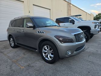 2014 INFINITI QX56 SUV