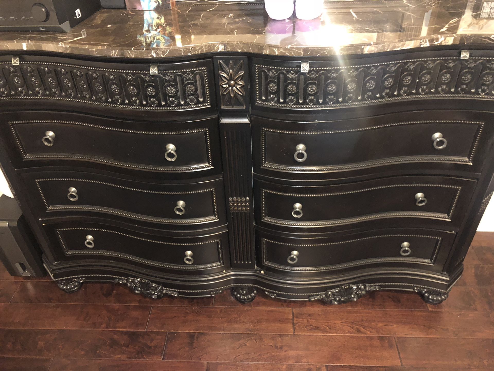 Ashley Furniture Britannia Rose Marble Bedroom set 4piece for Sale in Tampa, FL OfferUp