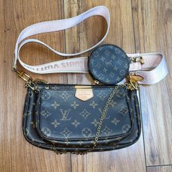 Louis Vuitton, Multi Pochette Accessories, With Dust Bag, No Box, Entrupy Verified, In Great Condition 