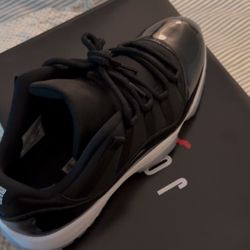 Jordan 11 Lows 