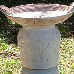 Pretty White Ceramic Basket Birdbath🌷🌹🌻Buy 2 Or 3 Get Free Solar Fountain