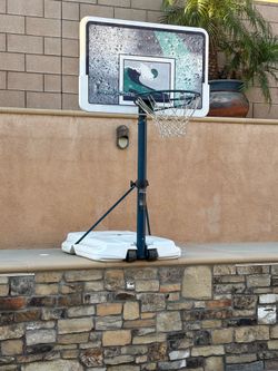 Pool Basketball