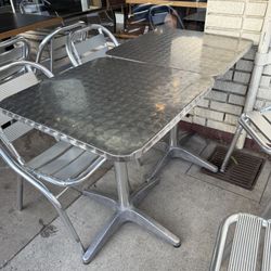 Patio Table 10$
