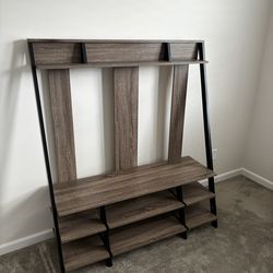 Entertainment center