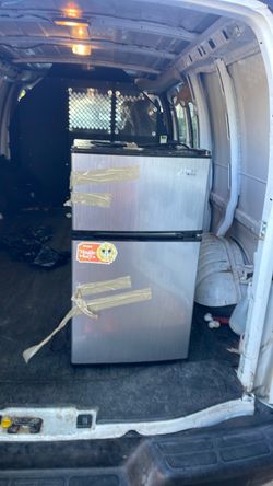 Arctic king mini fridge