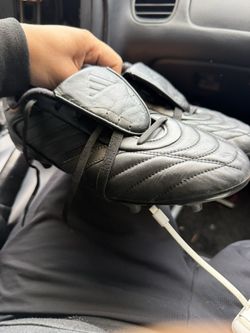 Adidas Size 10.5 Soccer Cleats