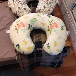 Breastfeeding Pillows
