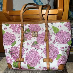 Large Dooney And Bourke Handbag