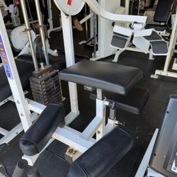 Glute Kickback - Paramount 