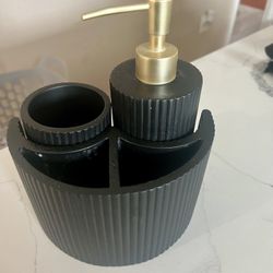 BATHROOM SET FOR  HAND SOAP, THOOTH BRUSHES, THOOTH PASTE AND SMALL CUPS