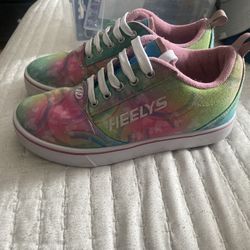 Heelys Size 4 Youth $$10