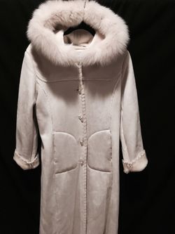 Brand new Wilsons Leather long white winter jacket