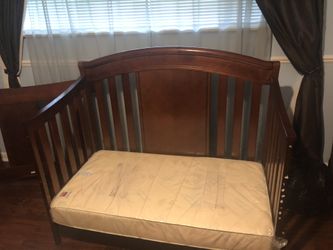 Excellent condition mahogany wood and mattress crib