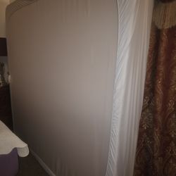 $350 Por Todo Mattrees Box Spring Table 3 Chairs,