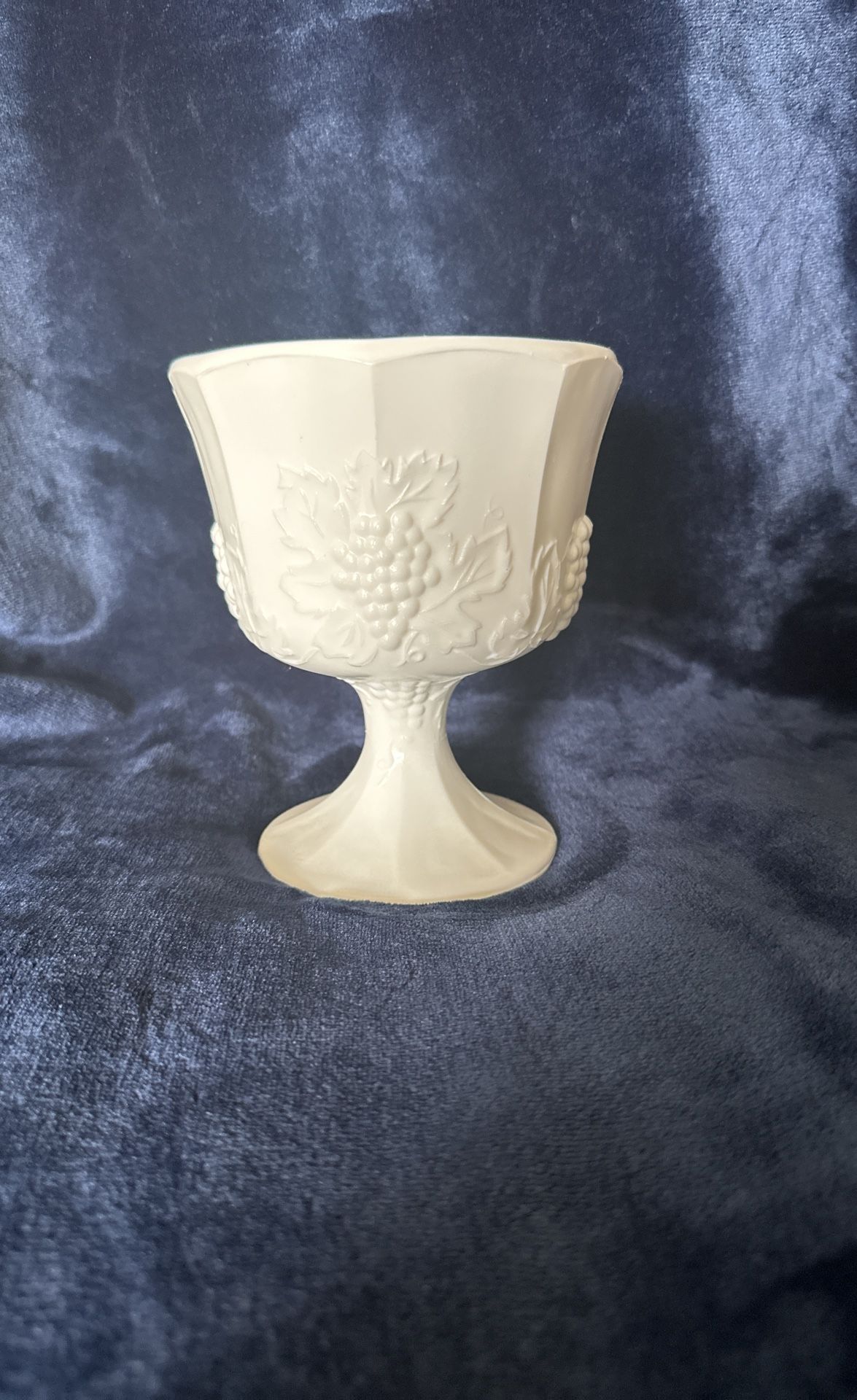 Vintage Colony Harvest White Milk Glass Footed Planter Vase Grapes Leaves 6.25”