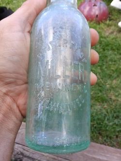 Antique Miller Brewing Co Milwaukee Glass Bottle
