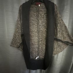 Woman’s Cardigan 