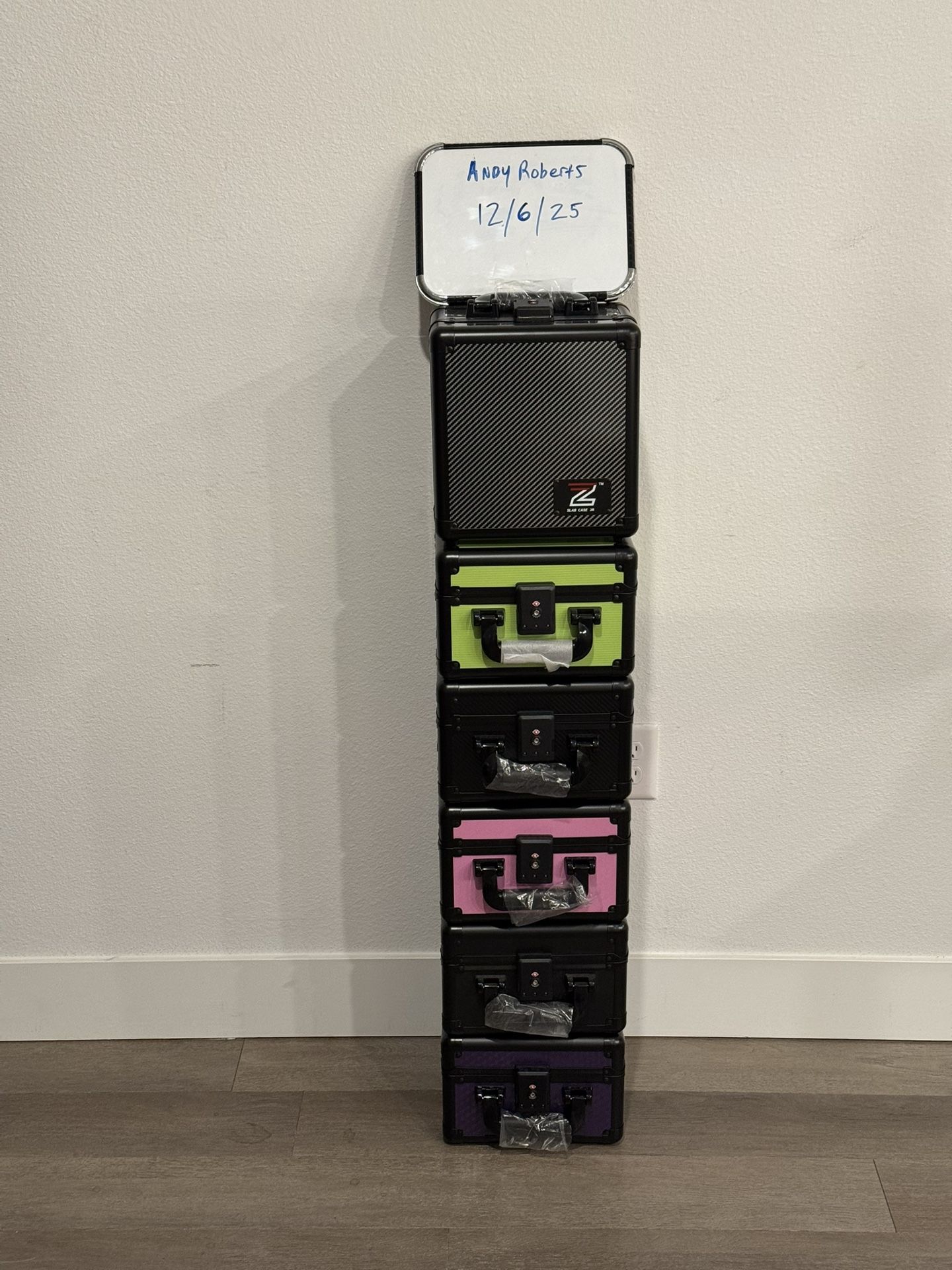 Sports Cards/tcg Zion Carrying Cases - Holds 60 Slabs