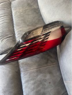 Lexus Rx 350 right back tile light