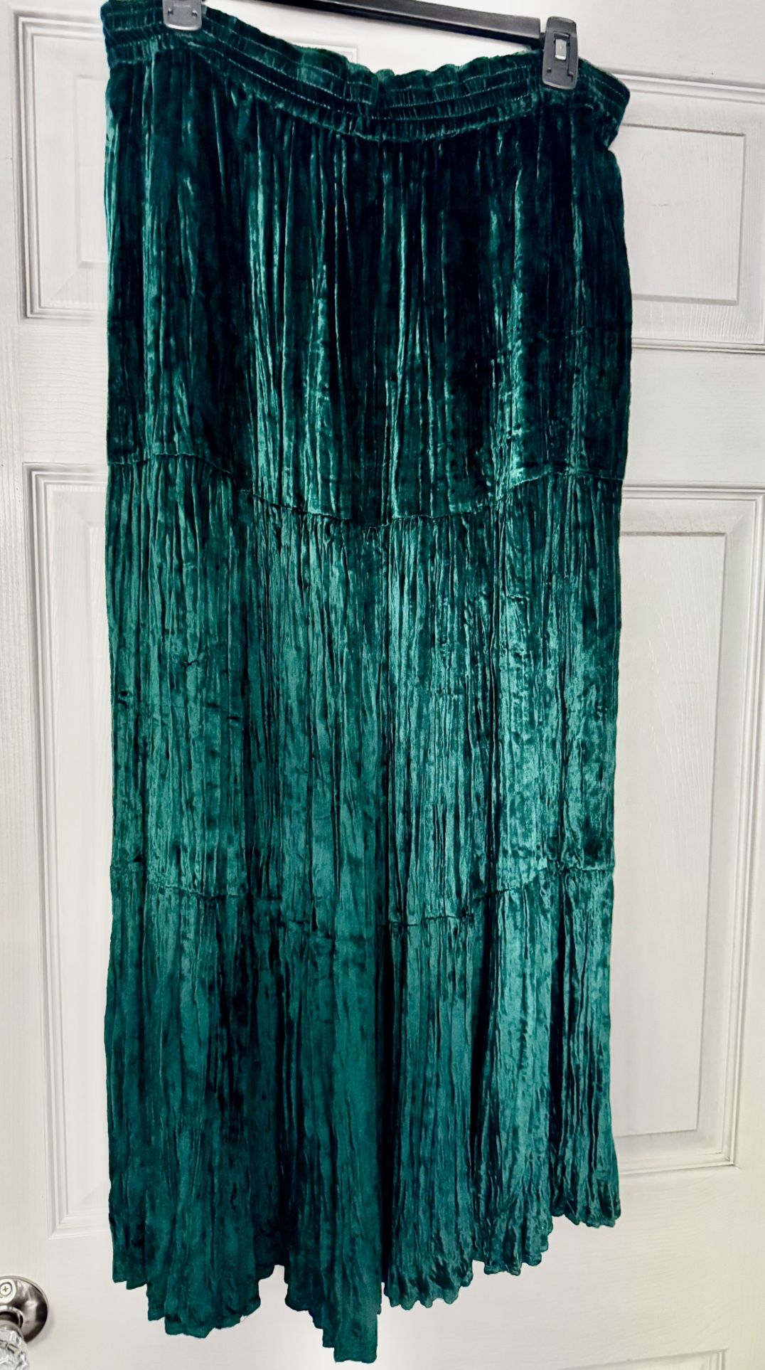 Westbound Rayon Broomstick Skirt Womens Lrg. Blue/Green Crushed Velvet