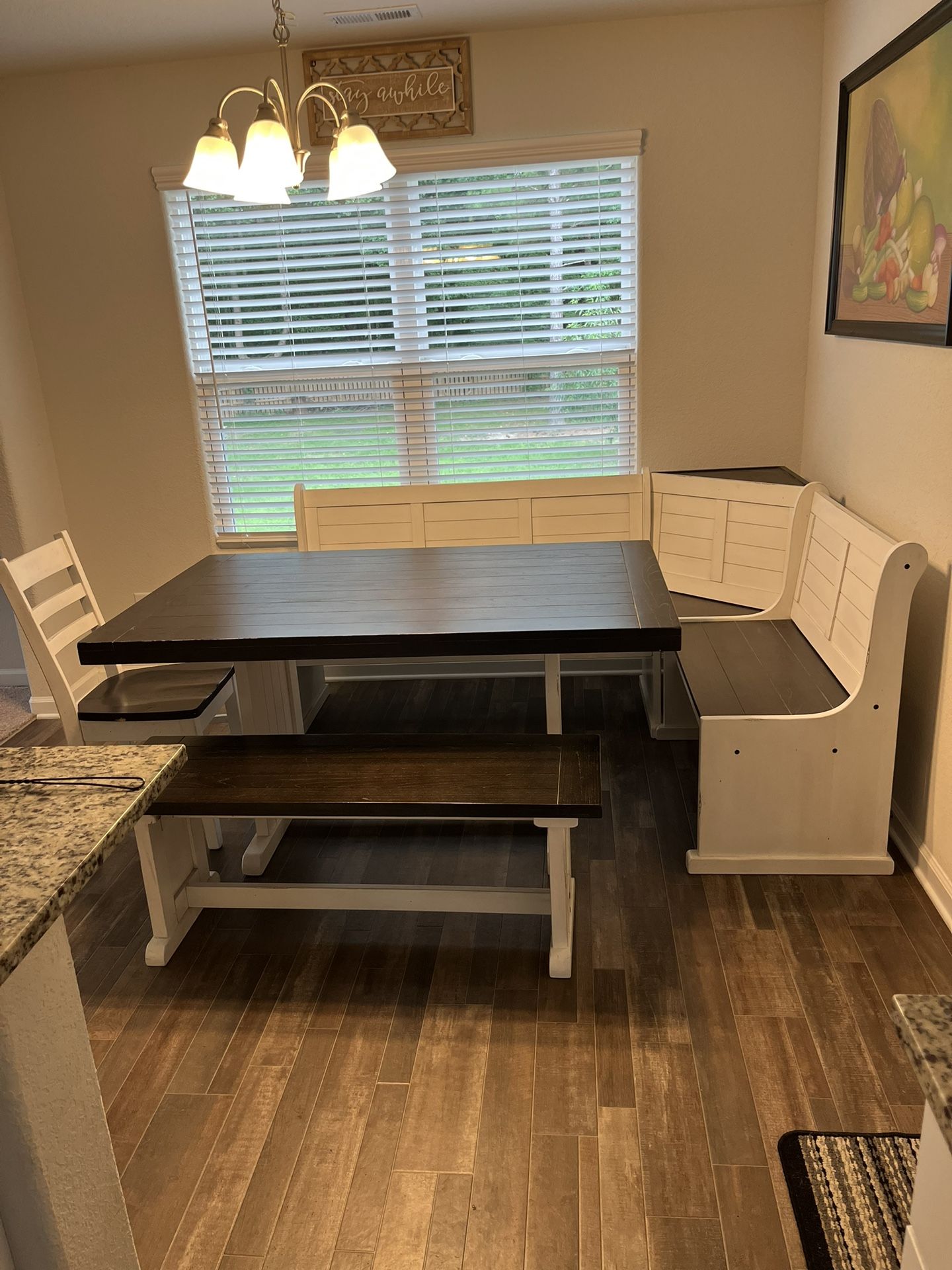 Corner Kitchen Table And Chairs