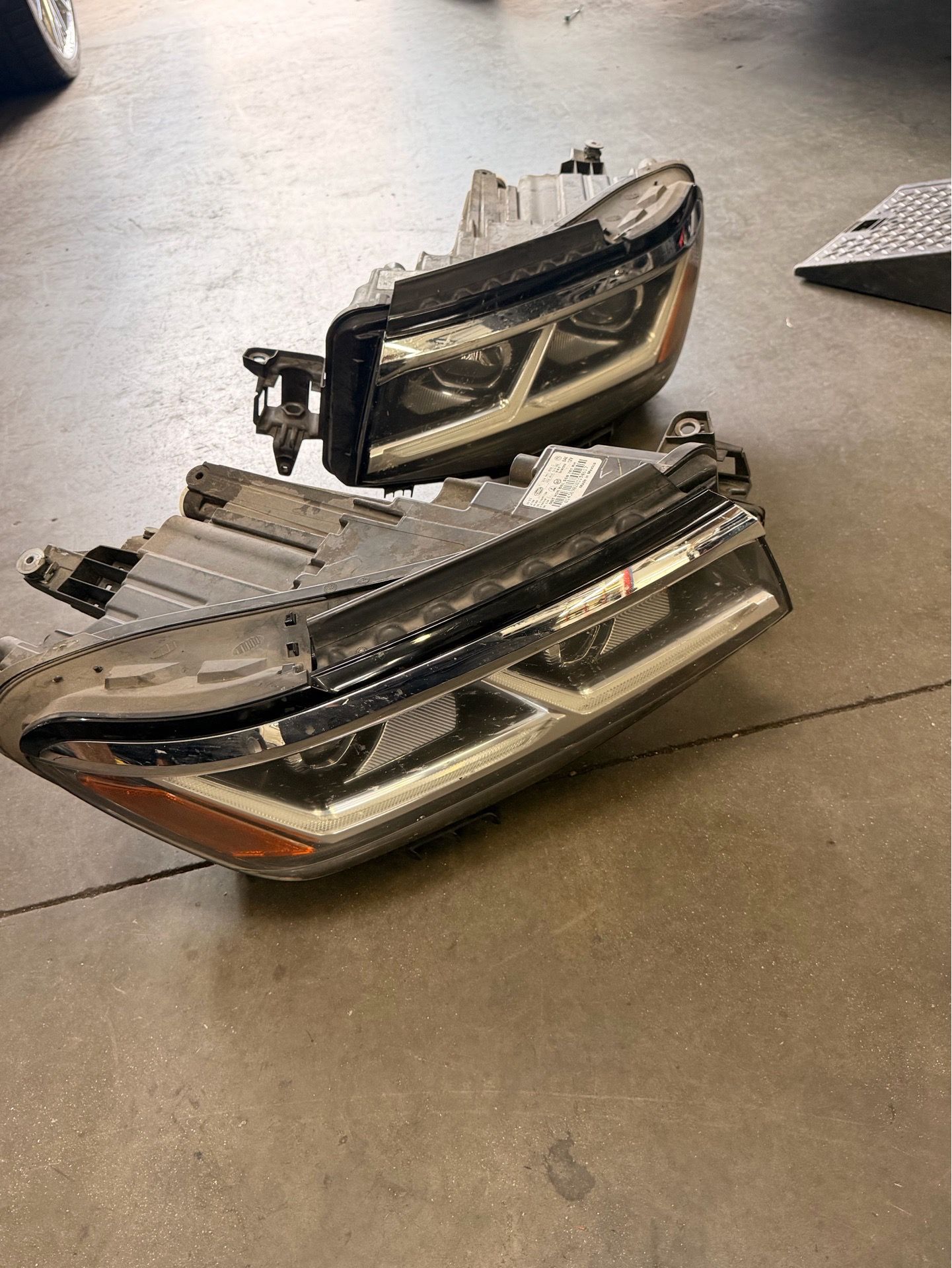2020 vw atlas headlights
