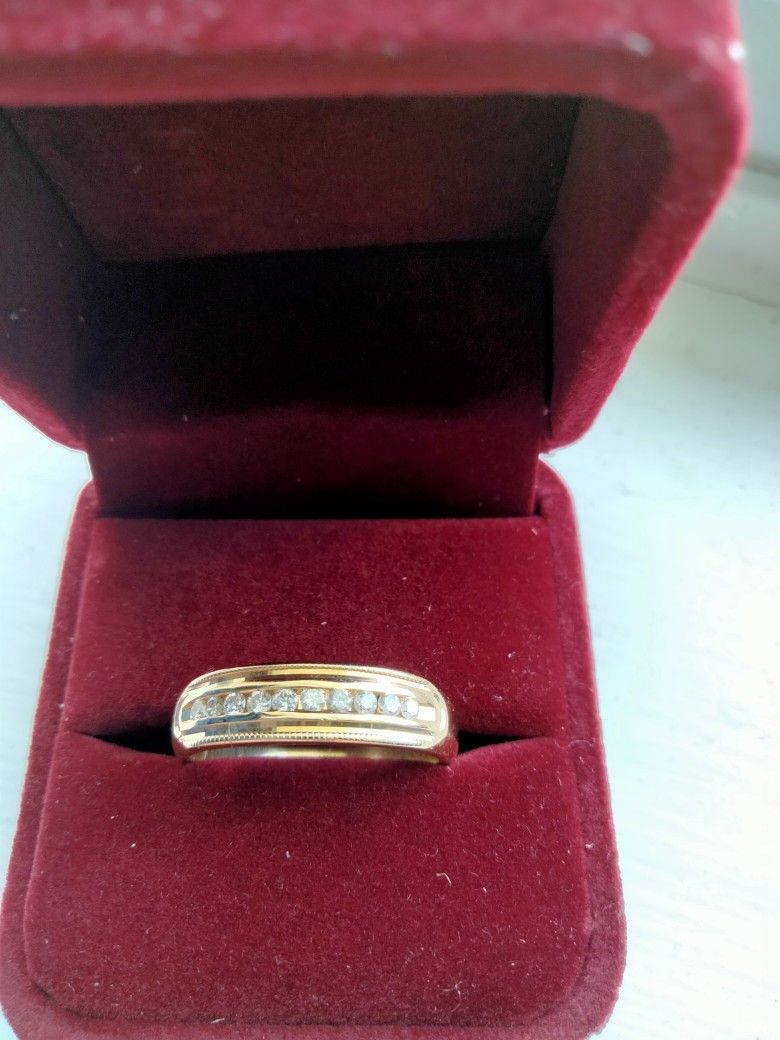 14k Diamond Gold Wedding Band