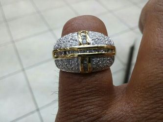 10k white gold ring 6.6 grams 1.50 ct Diamonds